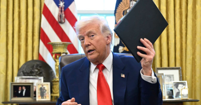 "İnsanlar Tedirgin Oldu": Trump'ın Gümrük Geri Adımını Nasıl Açıkladı